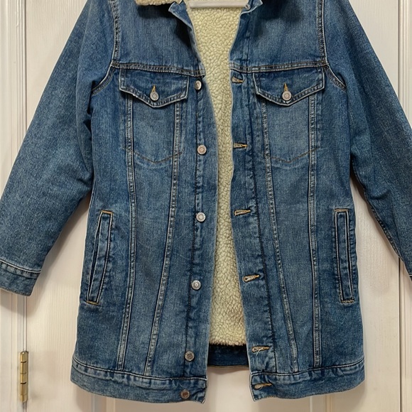 Sherpa-lined Denim Jacket - Picture 2 of 9